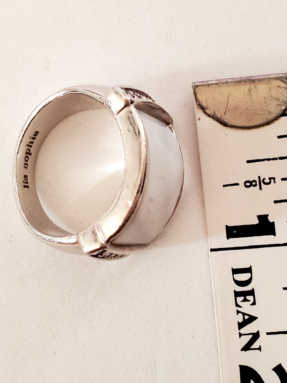 Lia Sophia Harbor Cocktail Mother of Pearl & Crystal Ring SZ 10 Retired 2014 New - Picture 2 of 9